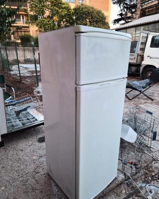 Frigorifero con congelatore Ariston
