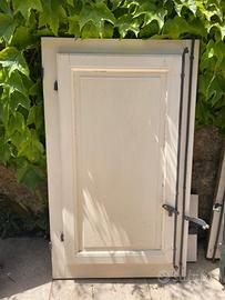 Finestre e portoncino antichi, anni 50