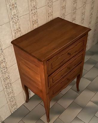 Piccola cassettiera in legno