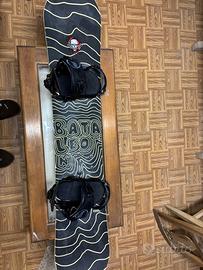 Tavola snowboard bataleon con attacchi rapidi