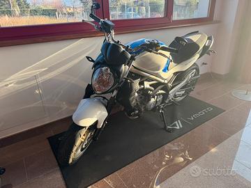 Suzuki  Gladius sv650