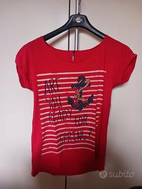 T.Shirt rossa con stampe stradivarius tg.M