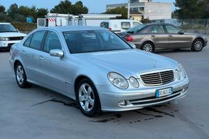 Mercedes Benz E220