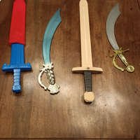 Spade giocattolo in legno e plastica per bambini