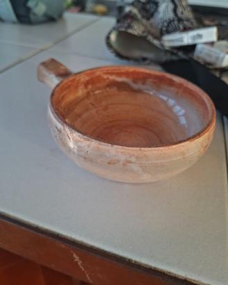 Splendida ciotola artigianale in ceramica