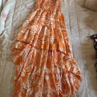 Abito lungo estivo arancione a fantasia tropicale