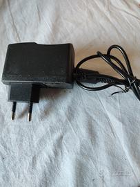 Alimentatore per mangiadischi Lesa