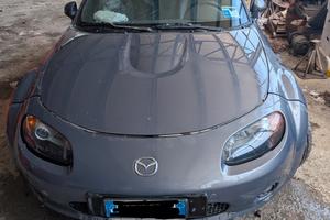 Mazda MX5 NC incidentata