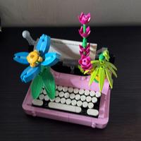 Lego 31169 Typewriter with Flowers