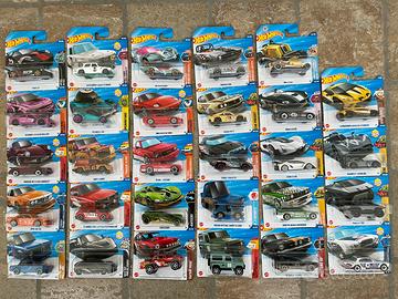 Lotto 32 veicoli Hot Wheels