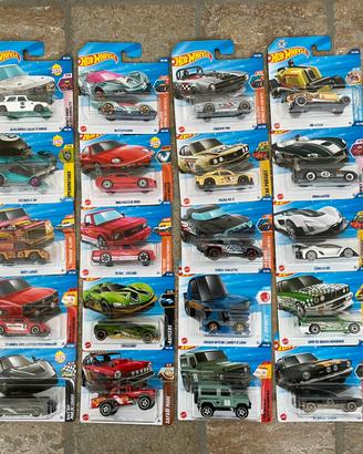 Lotto 35 veicoli Hot Wheels