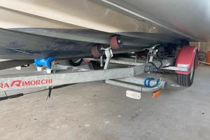 Carrello umbra per imbarcazioni 5,5 mt, 1000 kg