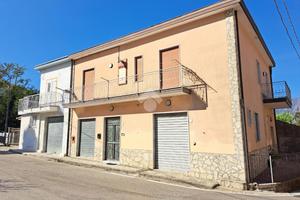 CASA SEMINDIPENDENTE A BARONISSI