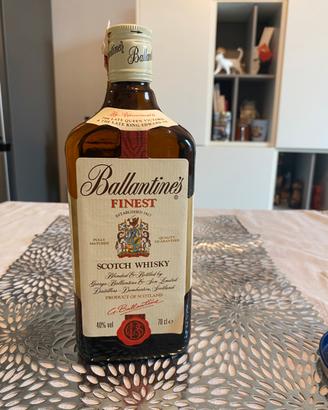 Ballantine's Finest Blended Scotch Whisky