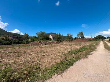 Terreno edificabile 775 mq Baia e Latina (Ce)