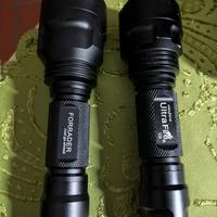  Nr 2 torce led Forrader e Ultra Fire 