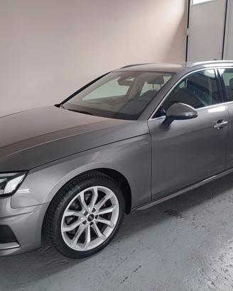Audi A4 Avant 35 TDI/163 CV S tronic Business Spor