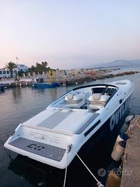 Motoscafo offshore americano baja 320 outlaw