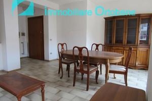 Ampio centrale con garage