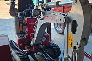mini escavatore Takeuchi TB 210 R