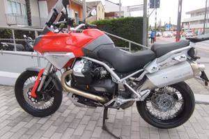 Moto Guzzi Stelvio 1200