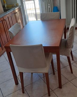 Tavolo da cucina e 4 sedie