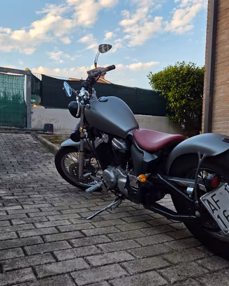 Honda shadow VT600 bobber