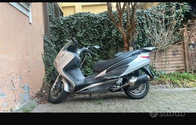 Scooter Suzuki Burgman 200