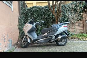 Scooter Suzuki Burgman 200