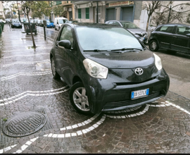 Toyota iQ