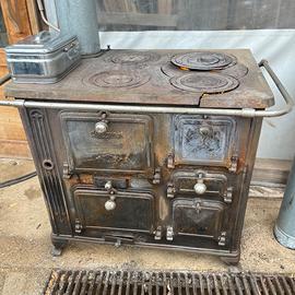 ANTICA STUFA A LEGNA EPOCA PRIMI 900