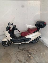 Piaggio 400
