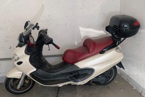 Piaggio 400
