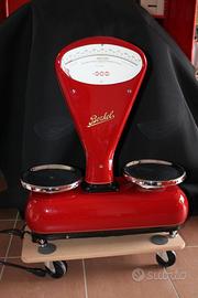 Bilancia Berkel modello 900 restaurata Rossa