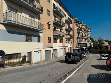 Locale artigianale di 86 mq - via Nebbia