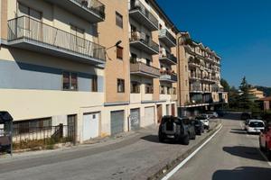 Locale artigianale di 86 mq - via Nebbia