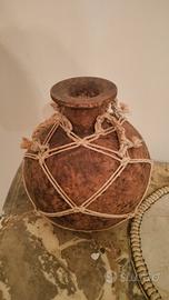 Anfora in terracotta con corda