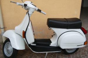 VESPA P200E