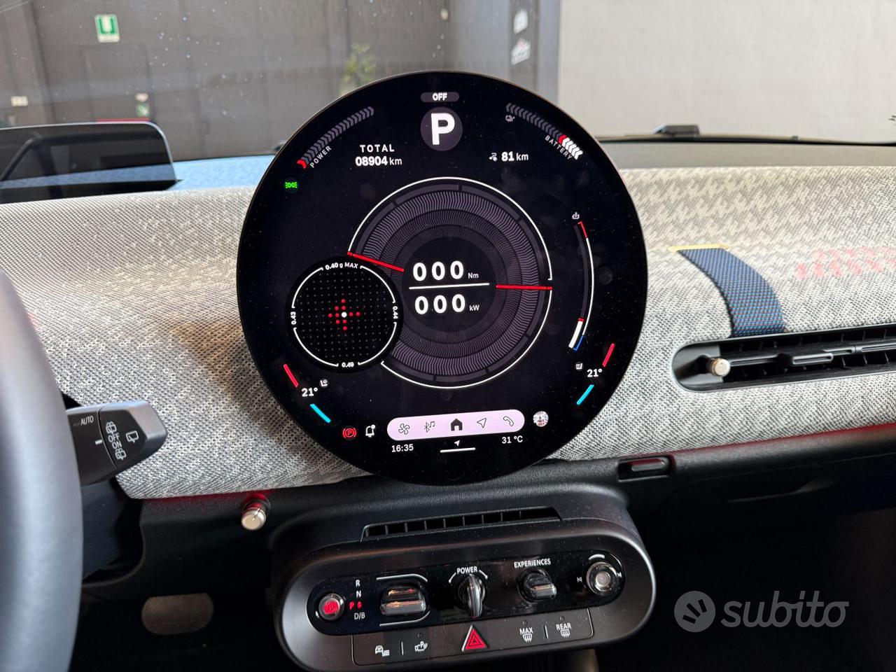 MINI COOPER E Favorite British Racing Green 40.7 kWh 184ch - Toit panoramique - Cuir - Carplay - 8 900 km