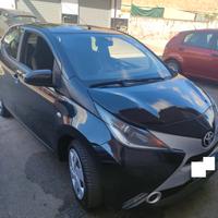 Toyota aygo gpl nuovo gomme nuove