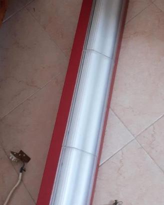 Plafoniere-lampadari al neon per uffici
