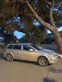 Opel Astra station wagon