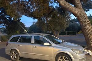 Opel Astra station wagon