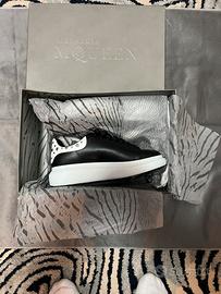 Alexander McQueen 42