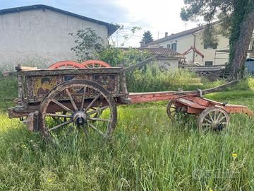 Carro agricolo dipinto a mano