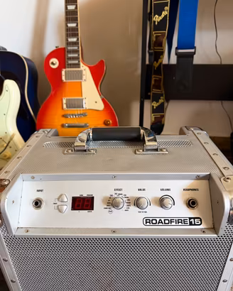 Amplificatore per chitarra Alesis Roadfire 15