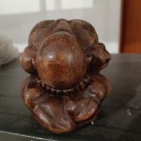 Statuetta  raffigurante il Buddha piangente