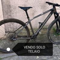 telaio carbonio boost Orbea Alma M30 mtb 29 M