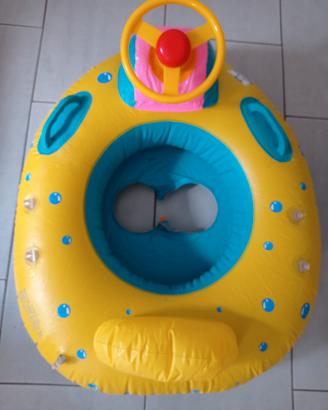 gonfiabile per bambini con volante