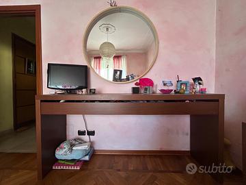 Toeletta ikea marrone scuro